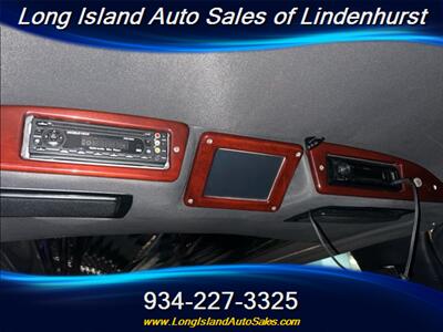 2007 Lincoln Town Car Executive   - Photo 11 - Lindenhurst, NY 11757