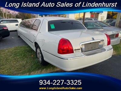 2007 Lincoln Town Car Executive   - Photo 4 - Lindenhurst, NY 11757