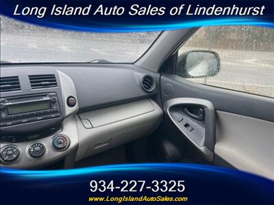 2012 Toyota RAV4 XLE   - Photo 11 - Lindenhurst, NY 11757