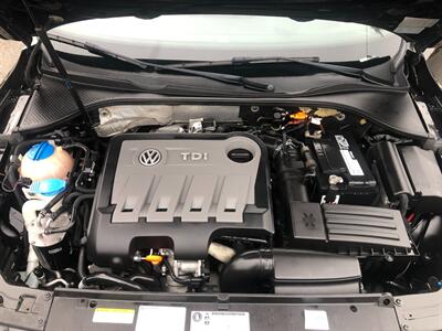 2013 Volkswagen Passat TDI SE   - Photo 15 - Portland, OR 97266