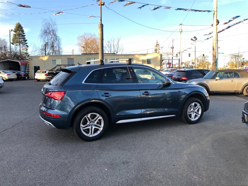 2018 Audi Q5 2.0T Quattro Premium Plus  