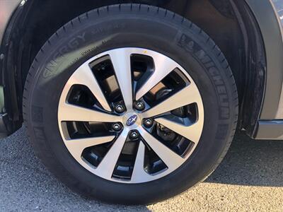 2020 Subaru Outback Premium   - Photo 16 - Portland, OR 97266