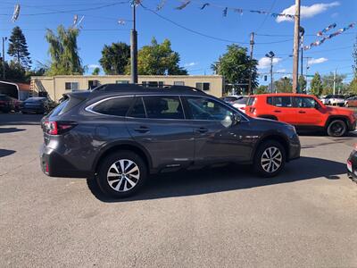 2020 Subaru Outback Premium   - Photo 2 - Portland, OR 97266