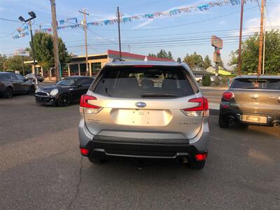 2020 Subaru Forester Premium   - Photo 3 - Portland, OR 97266