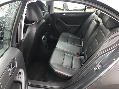 2012 Volkswagen Jetta SE   - Photo 10 - Portland, OR 97266