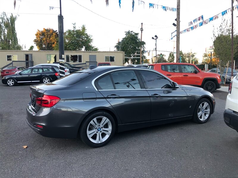 2018 BMW 330e iPerformance  