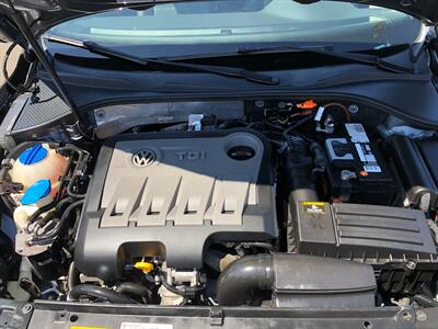 2014 Volkswagen Passat 2.0L TDI SE   - Photo 16 - Portland, OR 97266