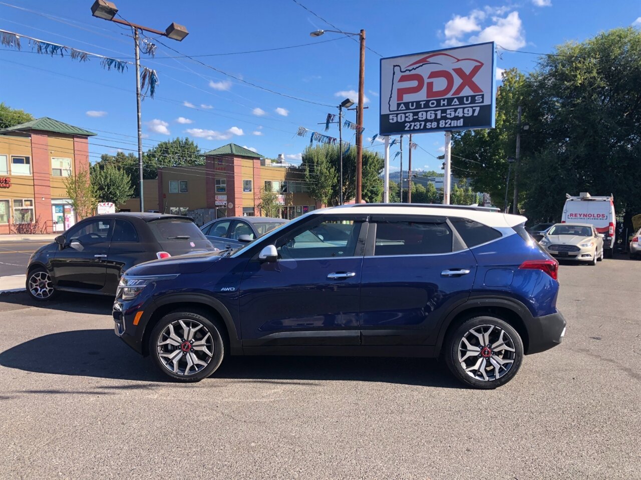 2022 Kia Seltos SX   - Photo 1 - Portland, OR 97266