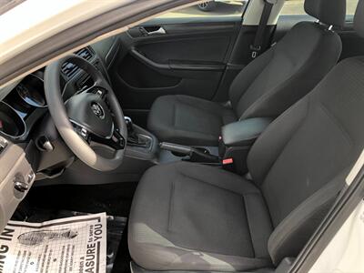 2015 Volkswagen Jetta S   - Photo 9 - Portland, OR 97266