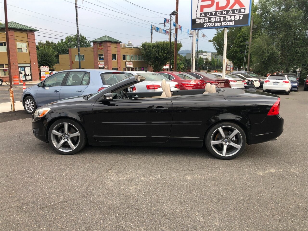 2011 Volvo C70 T5 - Photo 1 - Portland, OR 97266