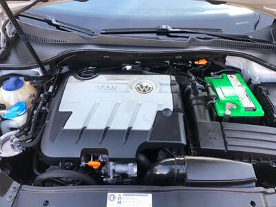 2011 Volkswagen Jetta SportWagen TDI   - Photo 15 - Portland, OR 97266