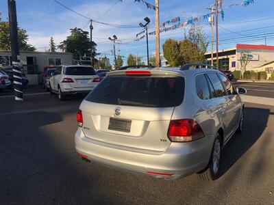 2011 Volkswagen Jetta SportWagen TDI   - Photo 4 - Portland, OR 97266