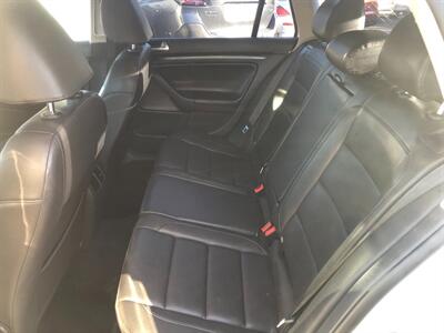 2011 Volkswagen Jetta SportWagen TDI   - Photo 9 - Portland, OR 97266