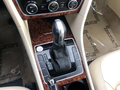 2012 Volkswagen Passat TDI SEL Premium - Photo 13 - Portland, OR 97266