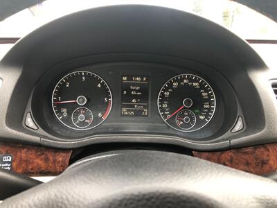 2012 Volkswagen Passat TDI SEL Premium - Photo 12 - Portland, OR 97266