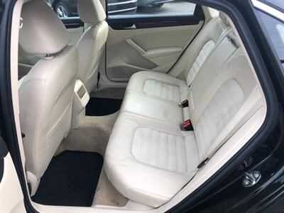 2012 Volkswagen Passat TDI SEL Premium - Photo 11 - Portland, OR 97266