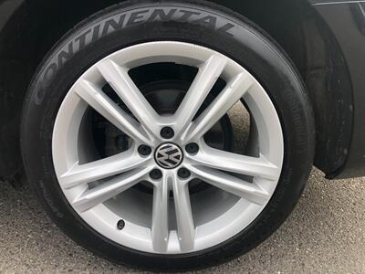 2012 Volkswagen Passat TDI SEL Premium - Photo 16 - Portland, OR 97266