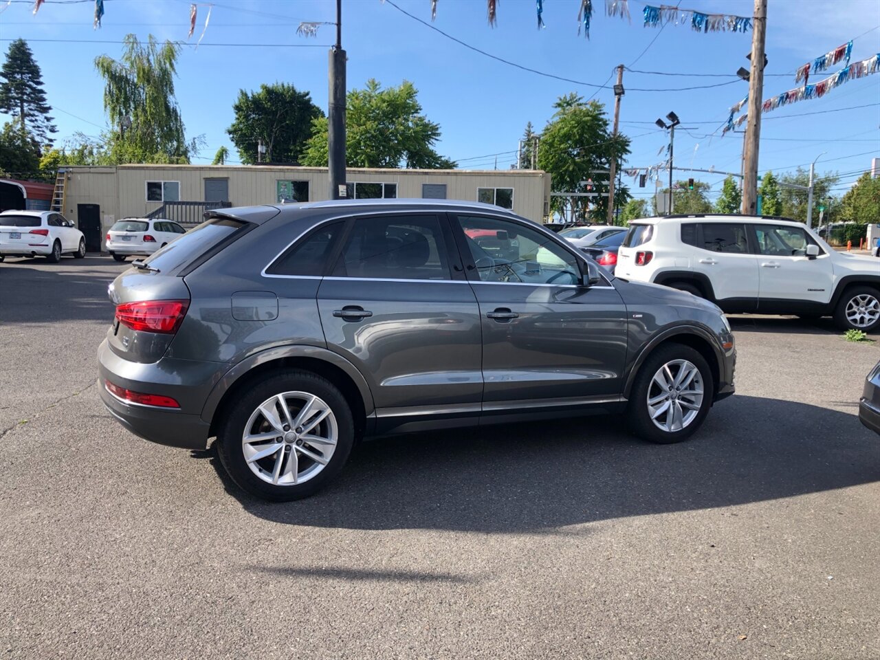 2018 Audi Q3 2.0T Quattro Premium Plus - Photo 2 - Portland, OR 97266
