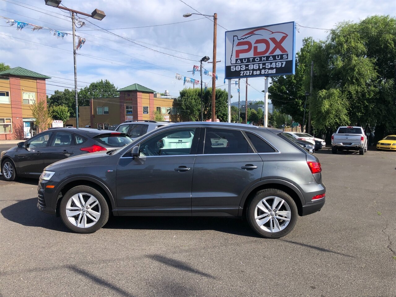 2018 Audi Q3 2.0T Quattro Premium Plus   - Photo 1 - Portland, OR 97266