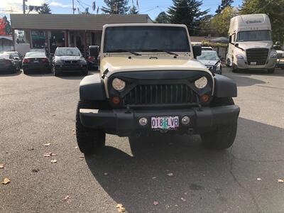 2011 Jeep Wrangler Unlimited Rubicon   - Photo 6 - Portland, OR 97266