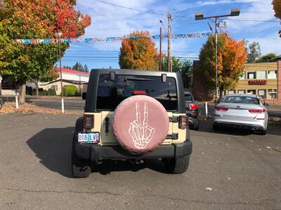 2011 Jeep Wrangler Unlimited Rubicon   - Photo 5 - Portland, OR 97266