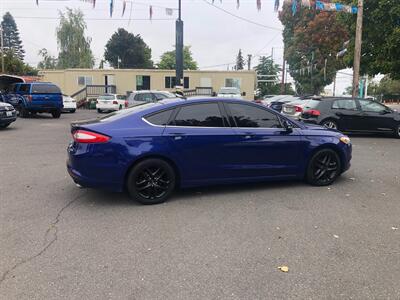 2016 Ford Fusion SE   - Photo 2 - Portland, OR 97266