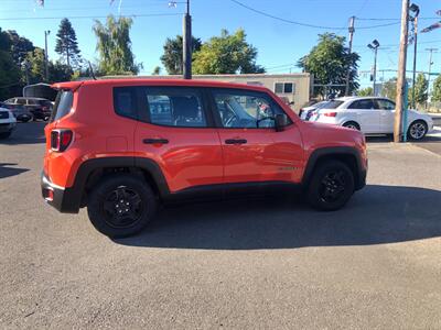 2017 Jeep Renegade Sport   - Photo 2 - Portland, OR 97266
