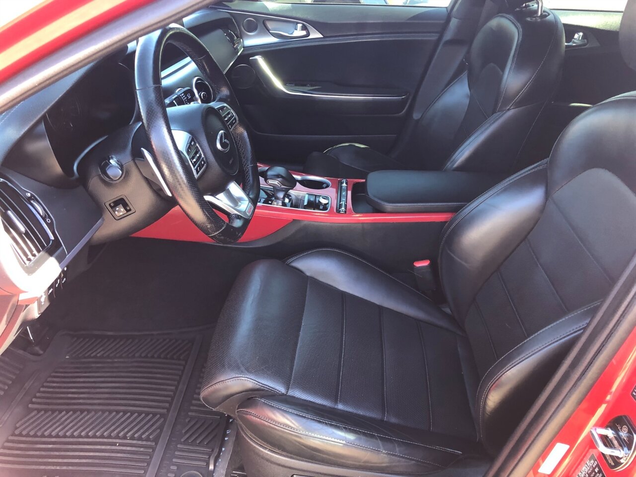 2018 Kia Stinger GT2 - Photo 9 - Portland, OR 97266