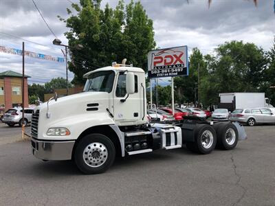 2015 Mack 600 CXU   - Photo 2 - Portland, OR 97266