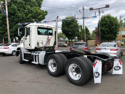 2015 Mack 600 CXU   - Photo 3 - Portland, OR 97266