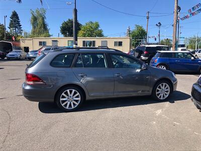 2011 Volkswagen Jetta SportWagen S PZEV   - Photo 2 - Portland, OR 97266