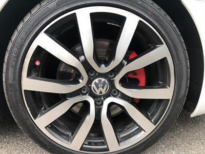 2013 Volkswagen GTI Base PZEV  w/ Autobahn Package - Photo 16 - Portland, OR 97266