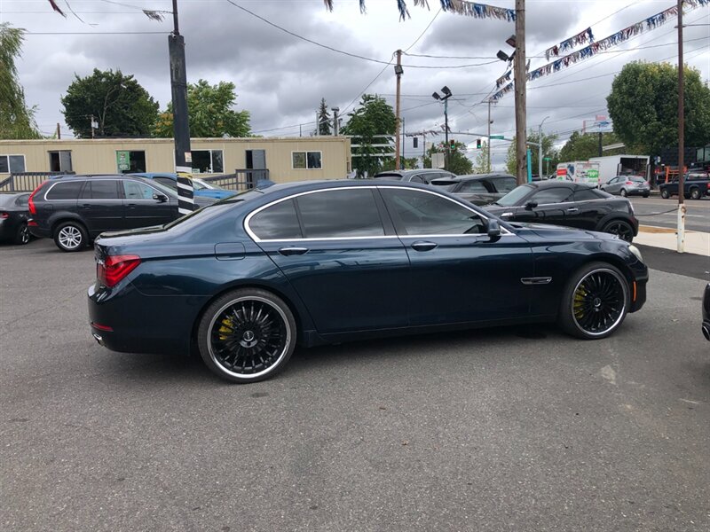 2013 BMW 740i  