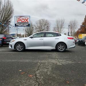 2019 Kia Optima LX   - Photo 1 - Portland, OR 97266