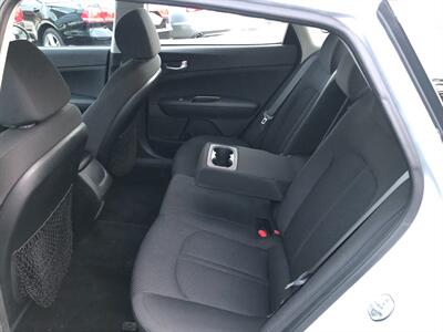 2019 Kia Optima LX - Photo 10 - Portland, OR 97266