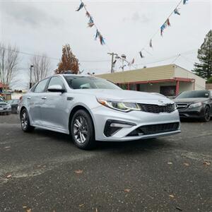 2019 Kia Optima LX   - Photo 4 - Portland, OR 97266