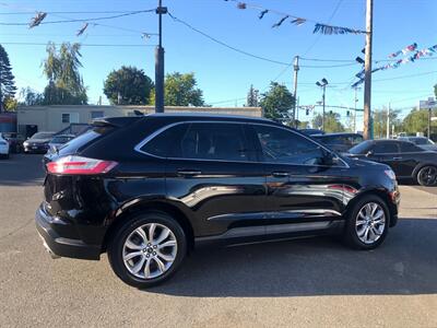 2019 Ford Edge Titanium   - Photo 2 - Portland, OR 97266