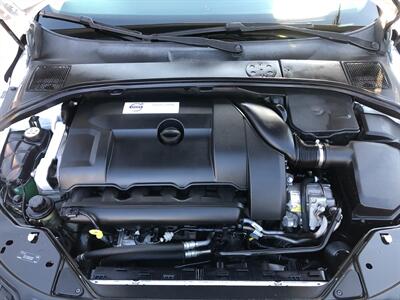 2009 Volvo XC70 T6   - Photo 14 - Portland, OR 97266