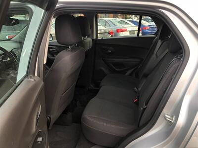 2019 Chevrolet Trax LS   - Photo 10 - Portland, OR 97266