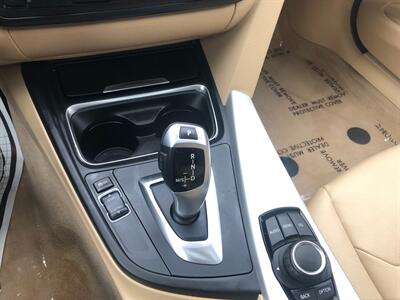 2012 BMW 328i   - Photo 12 - Portland, OR 97266