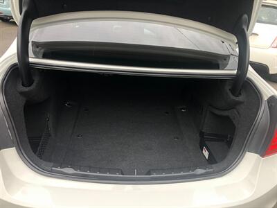 2012 BMW 328i   - Photo 8 - Portland, OR 97266
