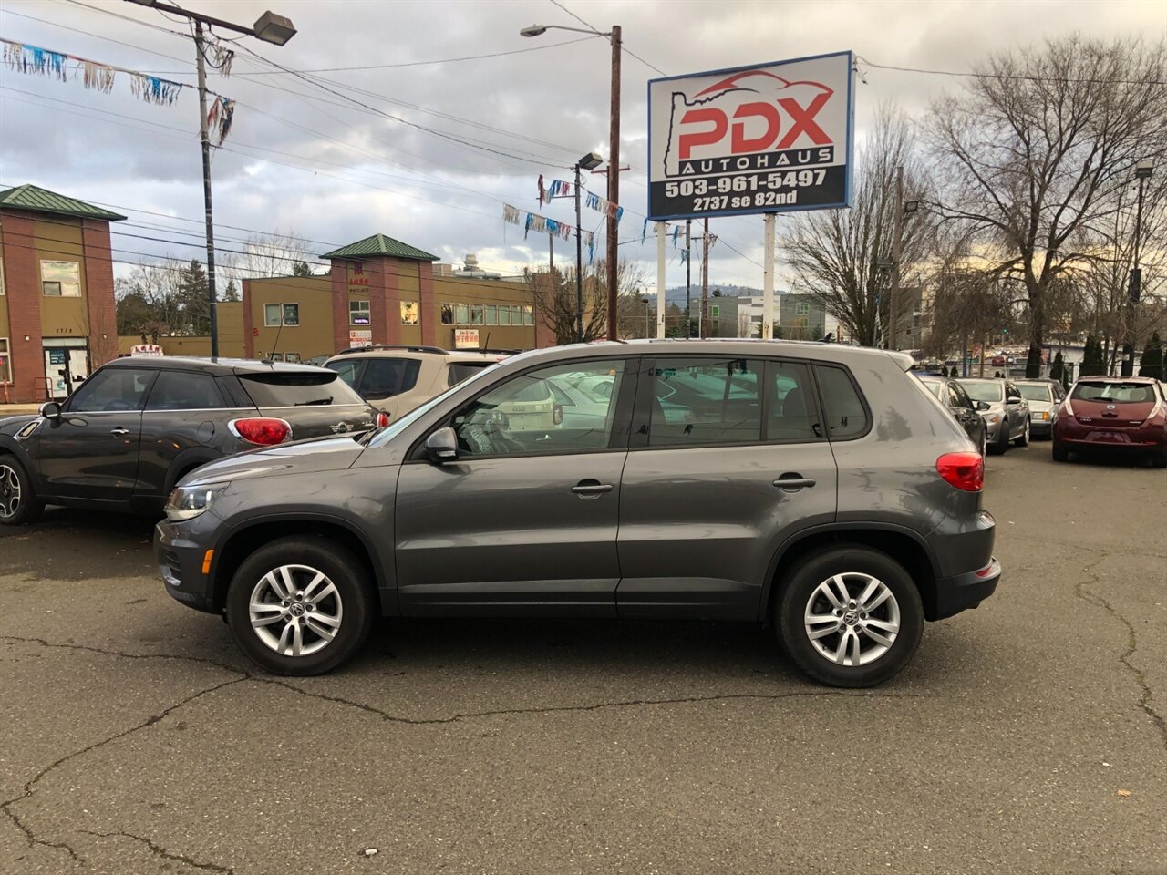 2013 Volkswagen Tiguan S's photo