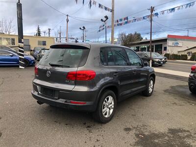 2013 Volkswagen Tiguan S 4MOTION - Photo 4 - Portland, OR 97266