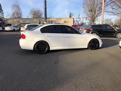 2011 BMW 335i   - Photo 2 - Portland, OR 97266