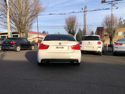 2011 BMW 335i   - Photo 8 - Portland, OR 97266