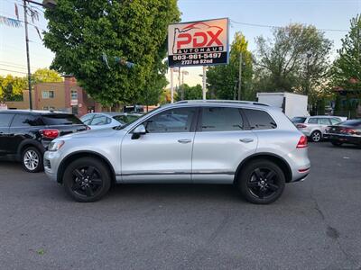 2011 Volkswagen Touareg AWD VR6 Lux   - Photo 1 - Portland, OR 97266