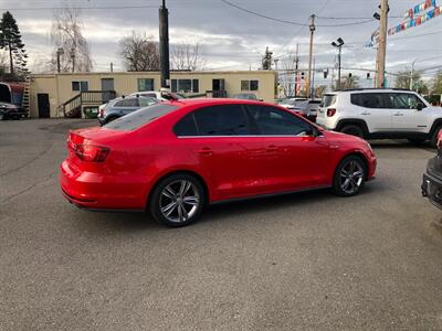 2017 Volkswagen Jetta 2.0T GLI   - Photo 2 - Portland, OR 97266