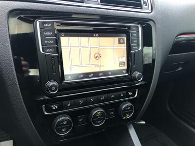 2017 Volkswagen Jetta 2.0T GLI   - Photo 14 - Portland, OR 97266
