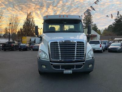 2013 Freightliner CASCADIA 113   - Photo 5 - Portland, OR 97266