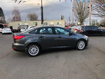 2018 Ford Focus S   - Photo 2 - Portland, OR 97266